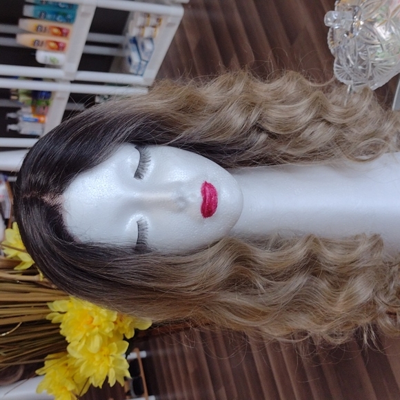 Wigs - Picture 1 of 2